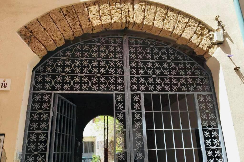 Wonderful Apartment In Old Alghero Esterno foto